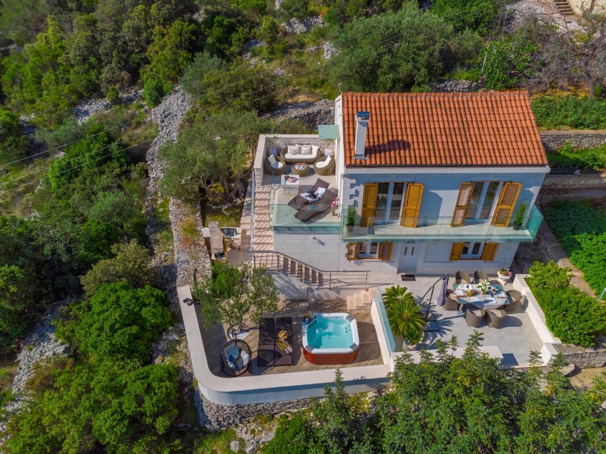Uniquely Designed Villa Ivana With Outdoor Jacuzzi Nearby The Pebble Banje Beach At The Island Of Solta Rogac Luaran gambar