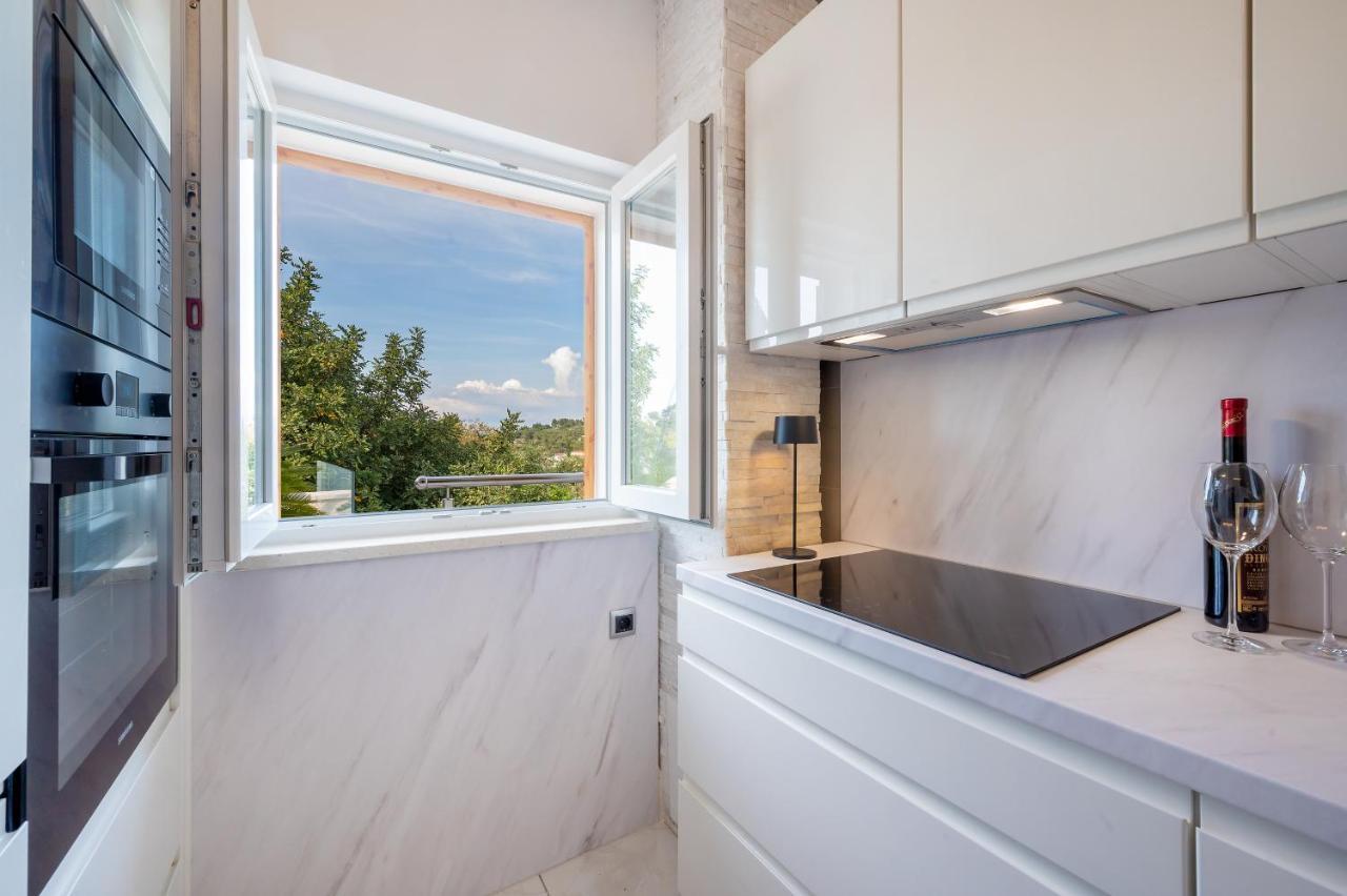 Uniquely Designed Villa Ivana With Outdoor Jacuzzi Nearby The Pebble Banje Beach At The Island Of Solta Rogac Luaran gambar