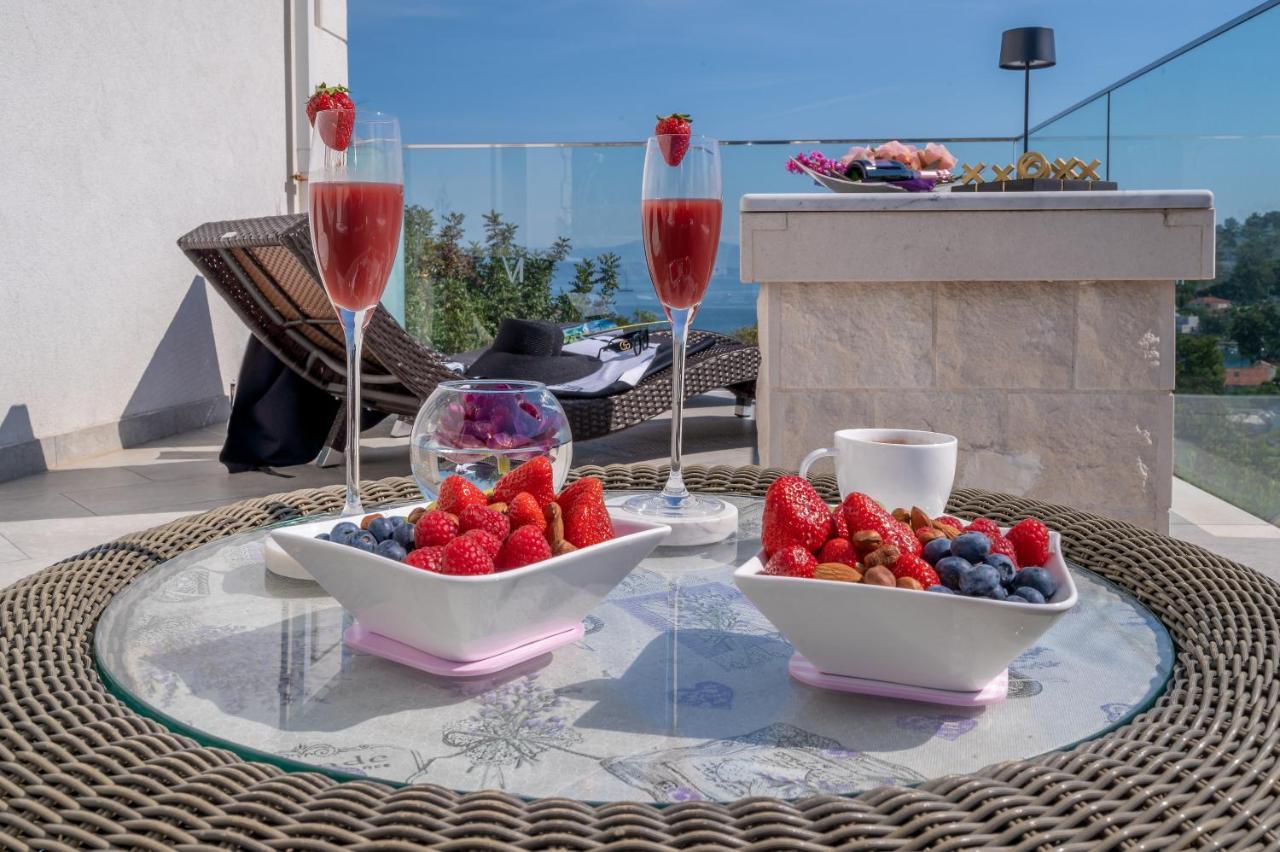 Uniquely Designed Villa Ivana With Outdoor Jacuzzi Nearby The Pebble Banje Beach At The Island Of Solta Rogac Luaran gambar