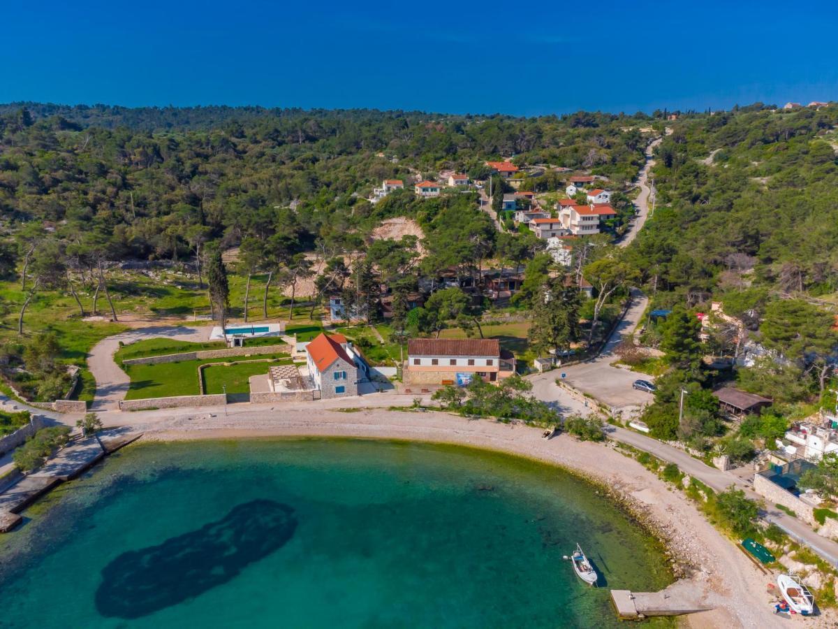 Uniquely Designed Villa Ivana With Outdoor Jacuzzi Nearby The Pebble Banje Beach At The Island Of Solta Rogac Luaran gambar