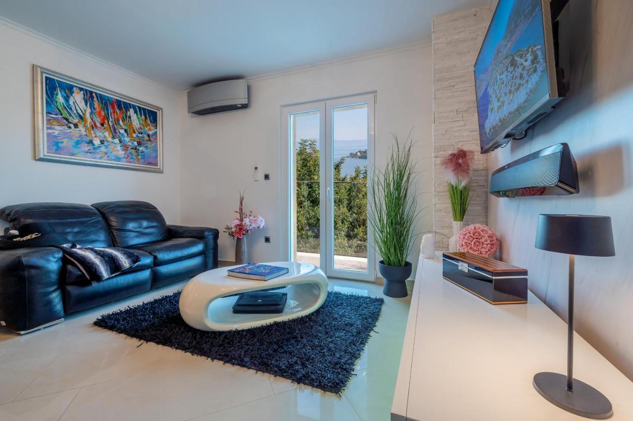 Uniquely Designed Villa Ivana With Outdoor Jacuzzi Nearby The Pebble Banje Beach At The Island Of Solta Rogac Luaran gambar